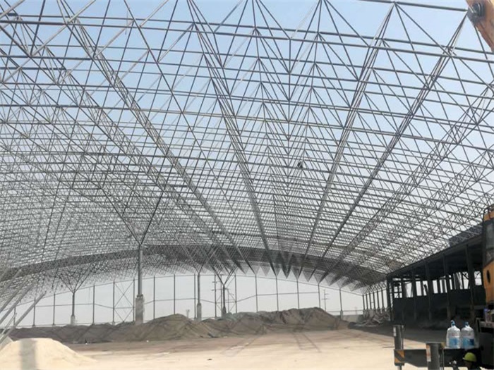 新沂钢厂料仓网架工程